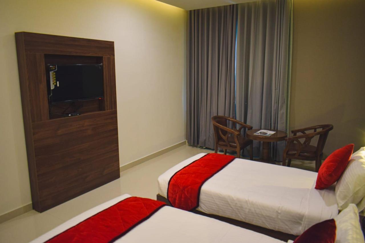 Pearl Palace Attingal Экстерьер фото